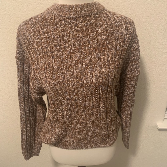Universal Thread Mock Turtle Neck - Picture 1 of 4